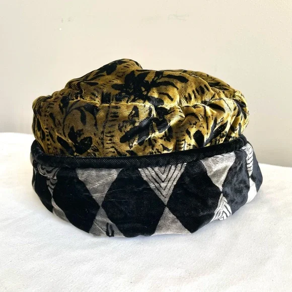 NWOT 90’s Reversible Plush Velvet Roll Brim Hat - Picture 2 of 4